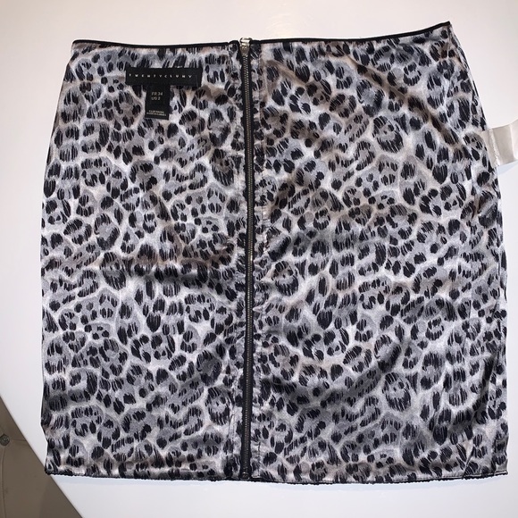 TWENTYCLUNY sequin mini skirt - Picture 7 of 8